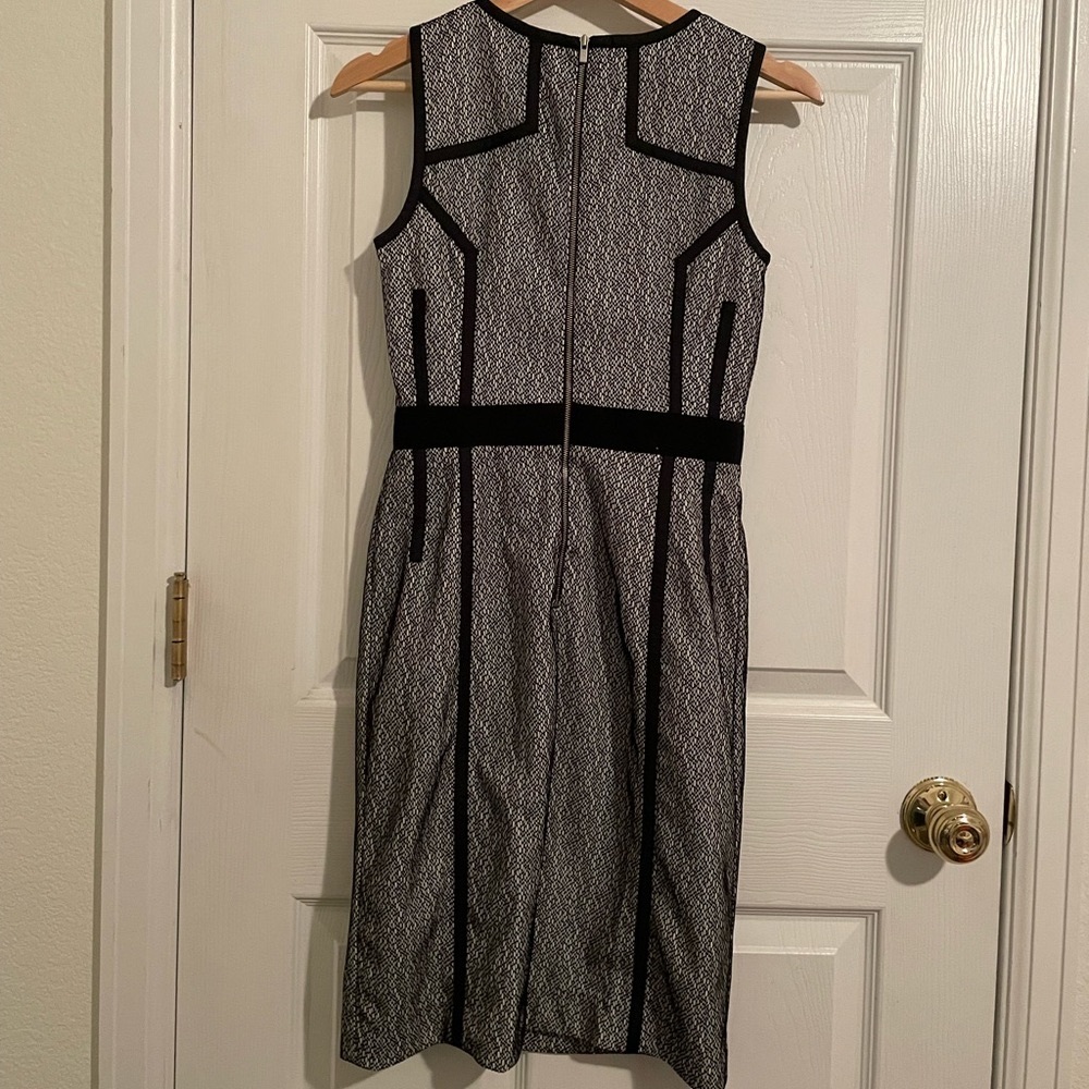 Banana Republic pencil dress 🖤